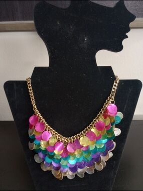 Multicolor Sequin Shell Statement Necklace Set